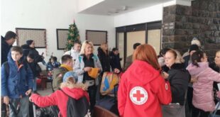 TRADICIONALNA AKCIJA: Crveni krst Beograd ispratio grupu učenika iz pet beogradskih škola na Divčibare (FOTO/VIDEO)